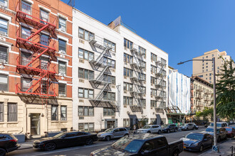 219-221 E 25th St in New York, NY - Building Photo - Primary Photo