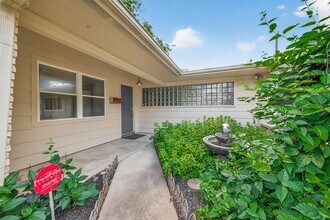 5001 Libbey Dr in Houston, TX - Building Photo - Building Photo