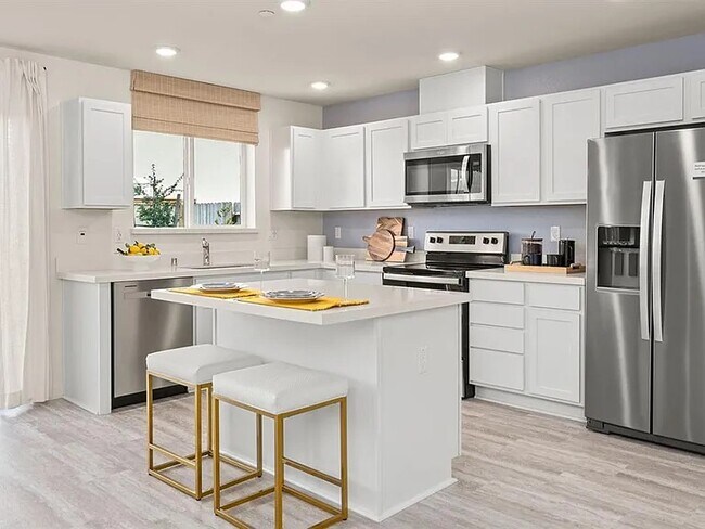 8224 Whippersnapper Wy in Roseville, CA - Building Photo - Building Photo