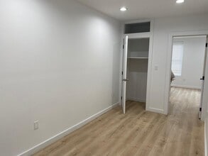 19-15 Linden St in Queens, NY - Building Photo - Building Photo