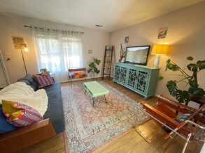 3609 Pine Knoll Dr in Raleigh, NC - Building Photo - Building Photo