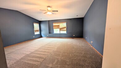 5014 Montauk Dr in Plainfield, IL - Building Photo - Building Photo