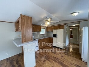 19006 County Rd 4104 in Lindale, TX - Building Photo - Building Photo