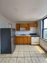 47 Milford Ave in Newark, NJ - Building Photo