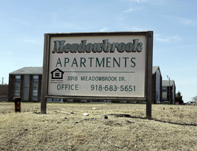 Meadowbrook Apartments in Muskogee, OK - Building Photo - Building Photo