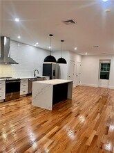 204 Bulgarmarsh Rd in Tiverton, RI - Building Photo - Building Photo