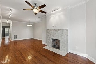 6216 S Indiana Ave, Unit 2 in Chicago, IL - Building Photo - Building Photo