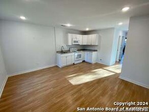 1628 S Hamilton Ave in San Antonio, TX - Building Photo - Building Photo