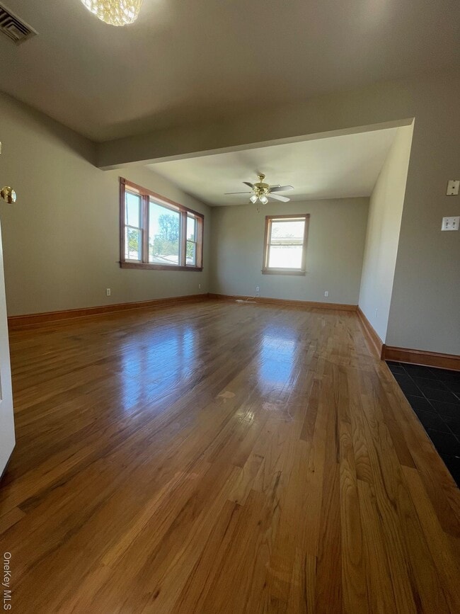 57 Ashland St in New Rochelle, NY - Building Photo - Building Photo