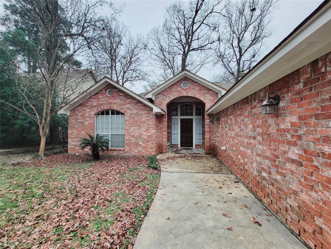 309 Rolling Hills Dr W in Conroe, TX - Building Photo - Building Photo