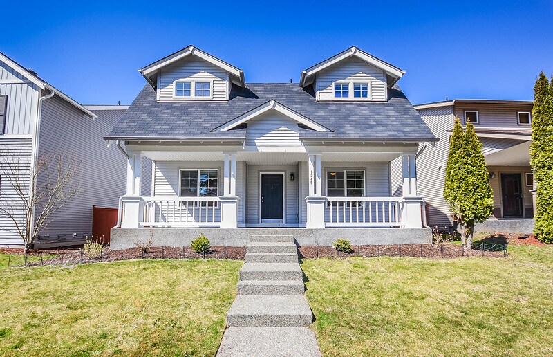 1349 Burnside Pl in Dupont, WA - Building Photo