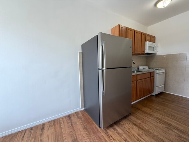 property at 2712 N Milwaukee Ave