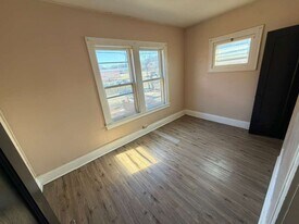 1801 Stanwood Rd, Unit 14 in East Cleveland, OH - Building Photo