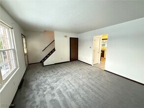 12827 Hametown Rd in Doylestown, OH - Building Photo - Building Photo