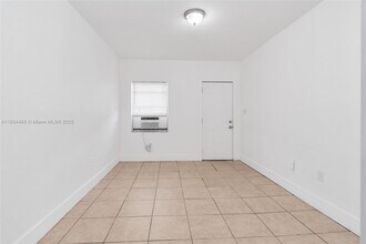 2050 Lincoln Ave in Opa Locka, FL - Building Photo - Building Photo