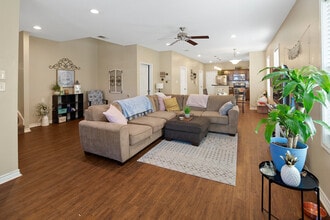 401 Foch St in Bryan, TX - Foto de edificio - Building Photo