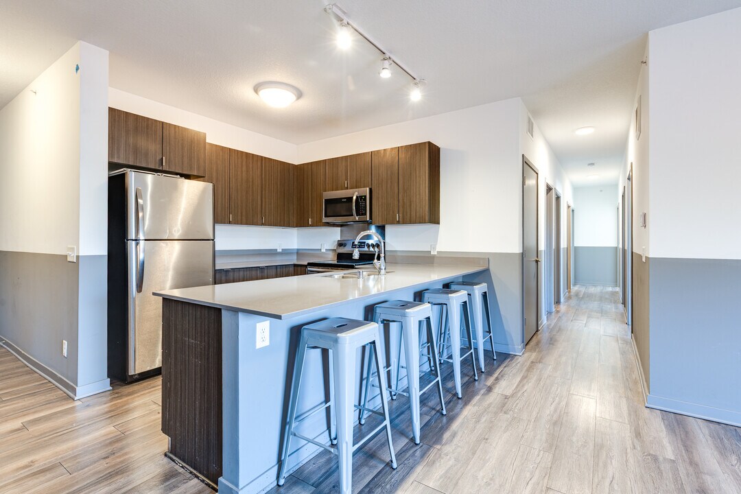 617 10th Avenue SE in Minneapolis, MN - Building Photo