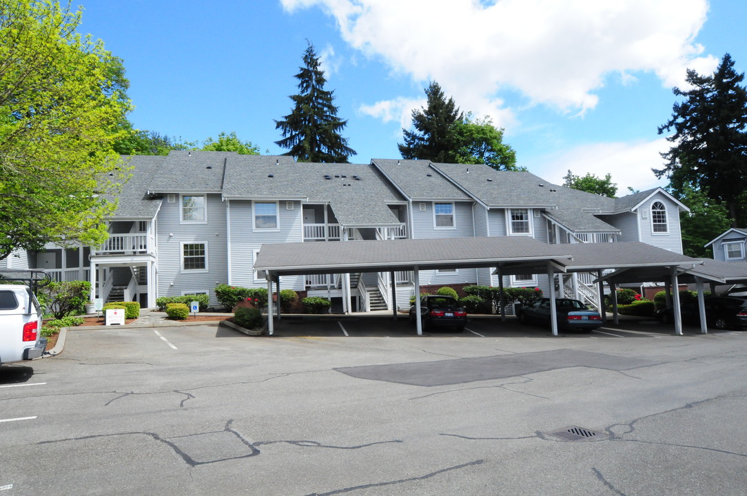 95th Court Apartments in Redmond, WA - Building Photo