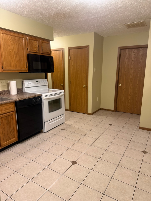 5169 Princeton Glendale Rd in Liberty Township, OH - Building Photo - Building Photo