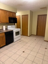 5169 Princeton Glendale Rd in Liberty Township, OH - Foto de edificio - Building Photo