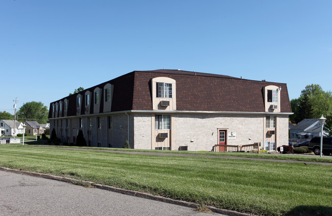 Westminster Real Estate LLC in Youngstown, OH - Building Photo - Building Photo