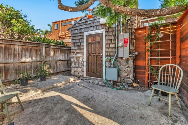 3302 Jewell St in San Diego, CA - Building Photo - Building Photo