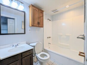 5139 Carnegie St in Pittsburgh, PA - Building Photo - Building Photo