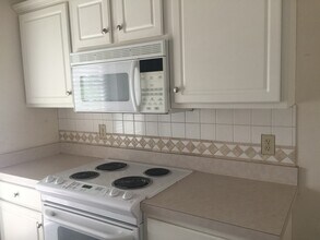 5059 Mint Hill Ct in Tallahassee, FL - Building Photo - Building Photo