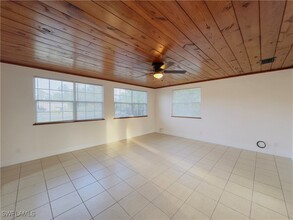 1275 Gramac Dr in North Fort Myers, FL - Building Photo - Building Photo