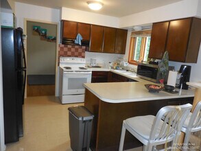 3253 Lockridge Dr in Ann Arbor, MI - Building Photo - Building Photo