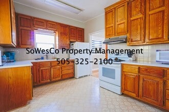 1011 N Monterey Ave in Farmington, NM - Building Photo - Building Photo