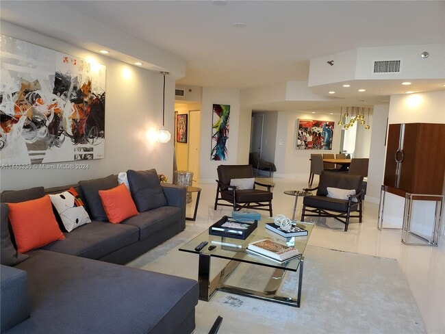 3000 Island Blvd in Aventura, FL - Foto de edificio - Building Photo