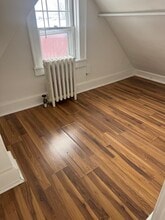 334 Midland Ave in Saddle Brook, NJ - Foto de edificio - Building Photo