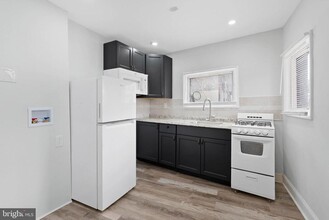 5860 Haverford Ave in Philadelphia, PA - Building Photo - Building Photo