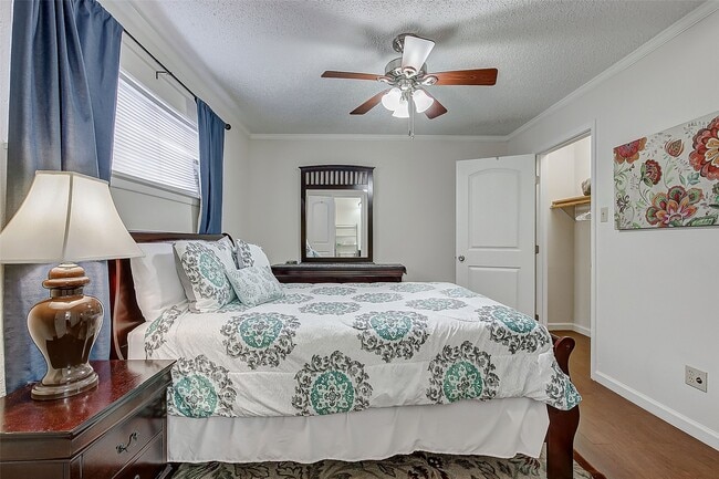 property at 4727 W Alabama St