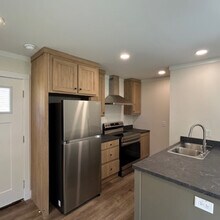 338 Barnes Rd in Winston-Salem, NC - Foto de edificio - Building Photo