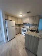 3901 NW 9th Ave-Unit -2 in Lighthouse Point, FL - Building Photo - Building Photo