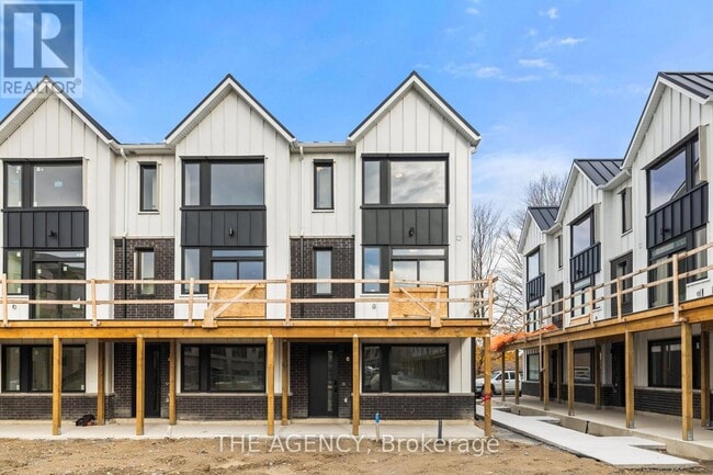 property at 6 Rainwater Ln