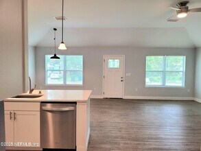 1978 Solomon St in Orange Park, FL - Building Photo - Building Photo