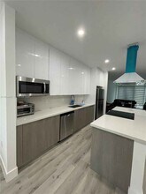 16002 NW 38th Pl in Miami Gardens, FL - Building Photo - Building Photo