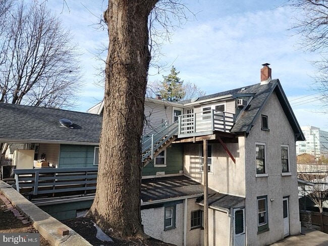 228 Crawford Ave in Conshohocken, PA - Building Photo - Building Photo