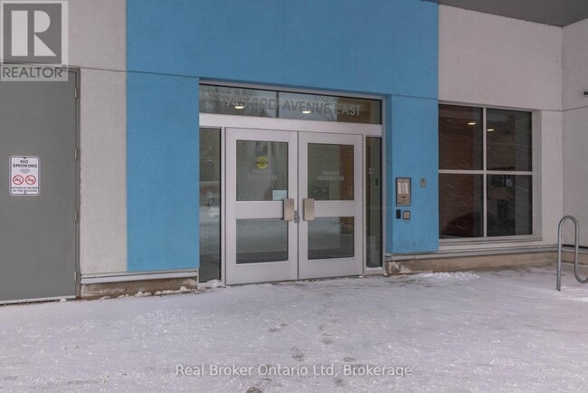 945 3rd Ave E in Owen Sound, ON - Building Photo - Building Photo