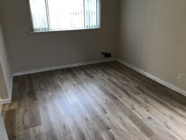 219 E St John St in San Jose, CA - Foto de edificio - Building Photo