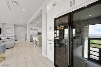 1229 Starview Peak Ct in Henderson, NV - Foto de edificio - Building Photo