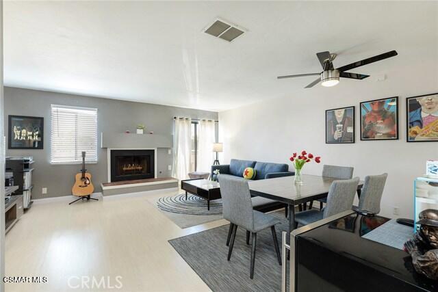 21040 Parthenia St, Unit 21040 Parthenia St #29 in Canoga Park, CA - Foto de edificio - Building Photo