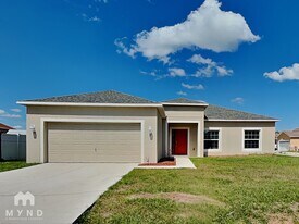 9 Cecilia Way, Unit 101 in Poinciana, FL - Building Photo