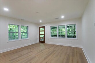 167 Rockmart Dr SW in Atlanta, GA - Building Photo - Building Photo