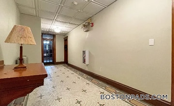 257 Washington St, Unit 3 in Salem, MA - Foto de edificio - Building Photo