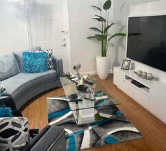 Allapattah Gardens in Miami, FL - Foto de edificio - Building Photo