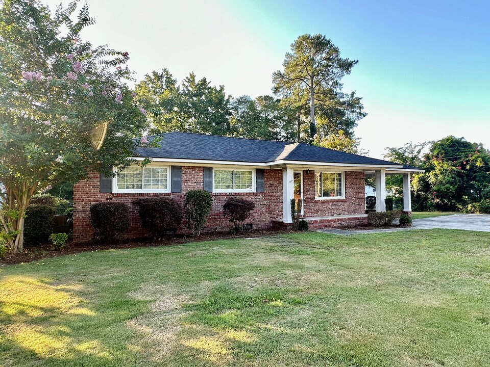 1710 Bellevue Dr in Florence, SC - Building Photo
